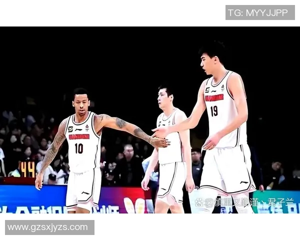 2020年CBA新疆队对阵广东队精彩回顾与赛季分析 2020年CBA新疆队对阵广东队精彩回顾与赛季分析