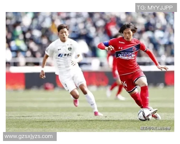 山口雷法与横滨FC的激烈对决展现足球魅力与团队精神