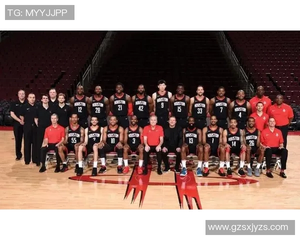 火箭队与马刺队2018季前赛精彩对决全场回顾与精彩瞬间分析