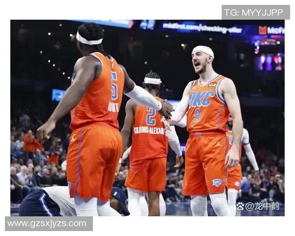 勇士与火箭激战四月一日赛场巅峰对决精彩纷呈引发球迷热议