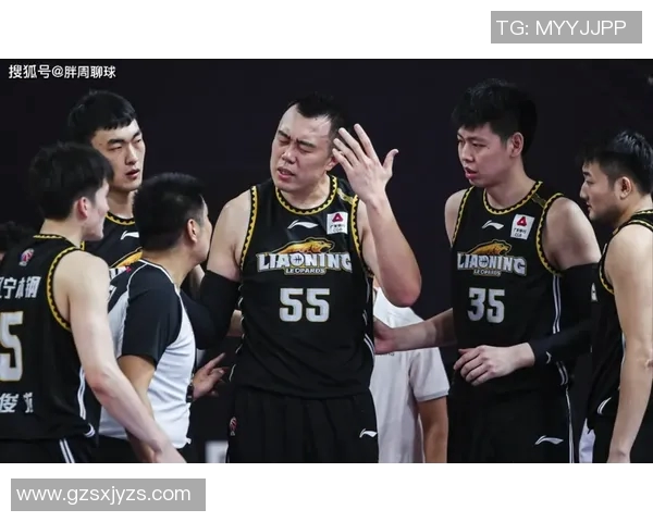 朱荣振的艺术人生探索与创新之路:从传统到现代的跨越与融合 朱荣振的艺术人生探索与创新之路:从传统到现代的跨越与融合