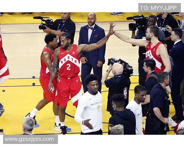 奇才与猛龙季后赛首战激烈对决精彩瞬间回顾与分析