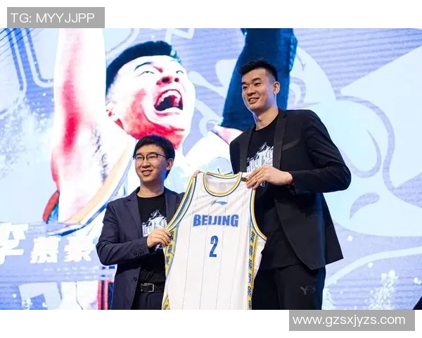 李慕豪:从篮球新星到职业生涯巅峰的励志之路与成长故事 李慕豪:从篮球新星到职业生涯巅峰的励志之路与成长故事