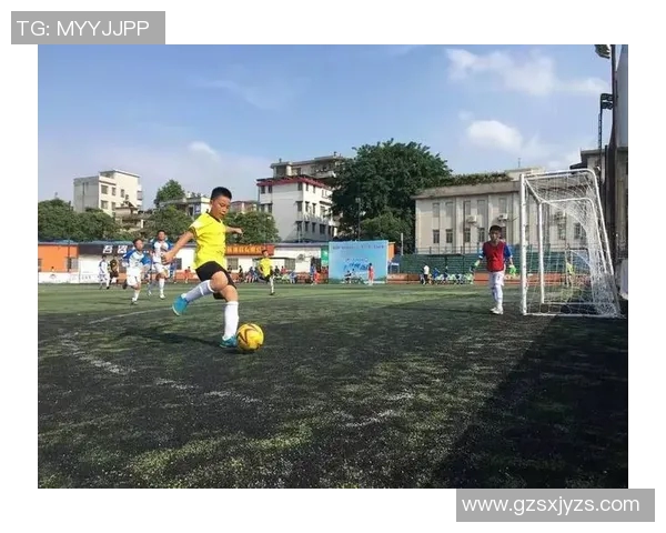 刘强独家分享足球心得与技巧助你提升球技与战术理解